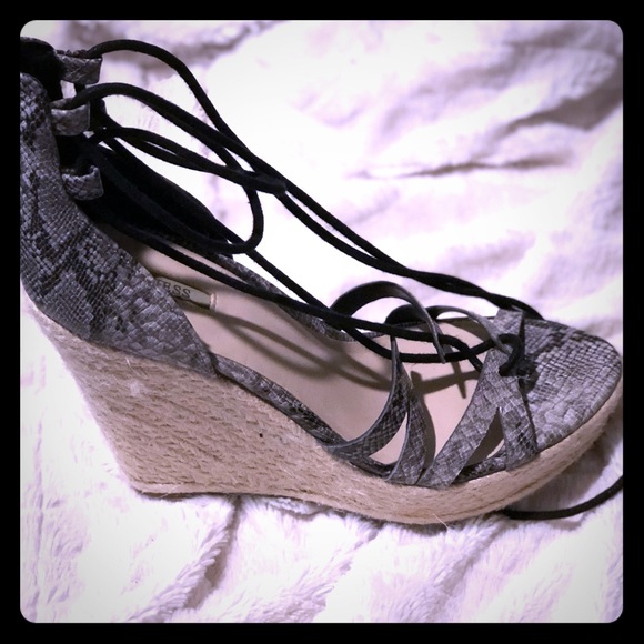 Black and white Guess snake print wedges - Picture 2 of 2